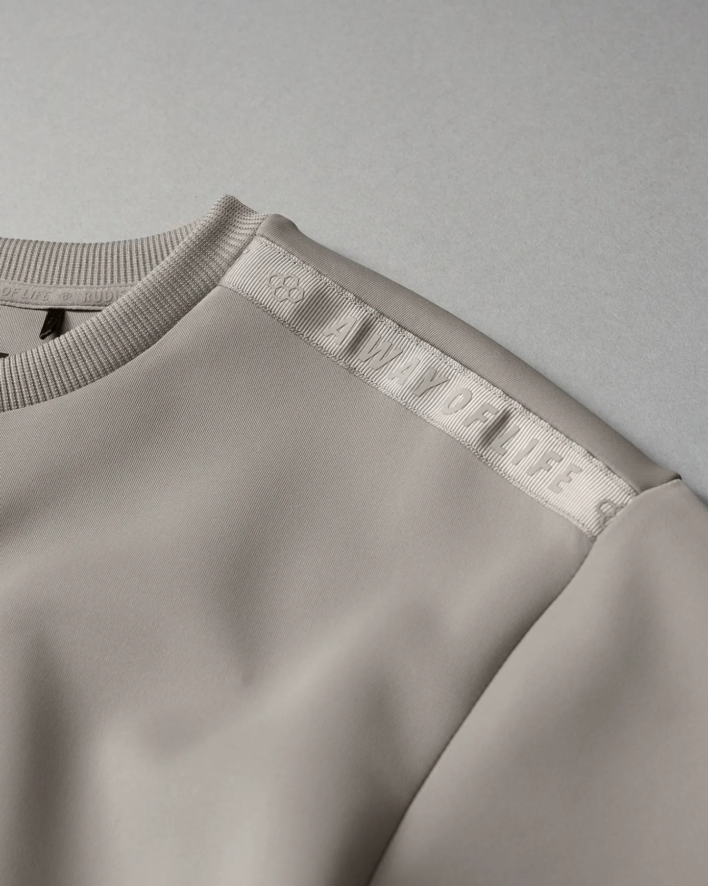 Hoodies & Pullovers>RUDIS COOL-FEEL Women's Fitted Crew - ROGER