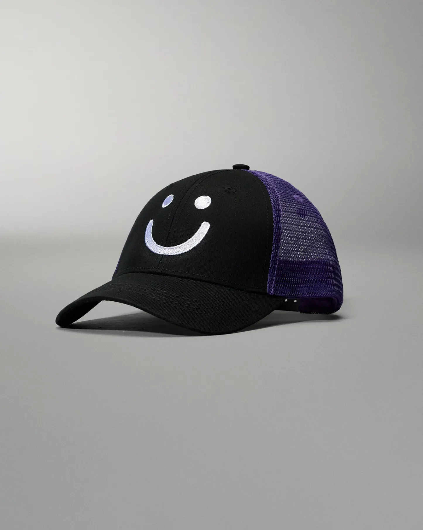 Hats & Beanies|Hats & Beanies>RUDIS SH Smile Embroidered Trucker Hat Black/Purple